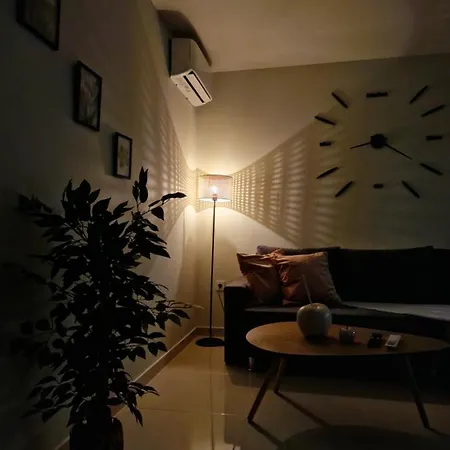 Apartment S N G/ View